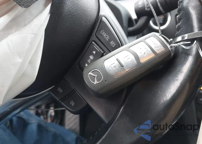 JM1GJ1W69E1156732: 42695542