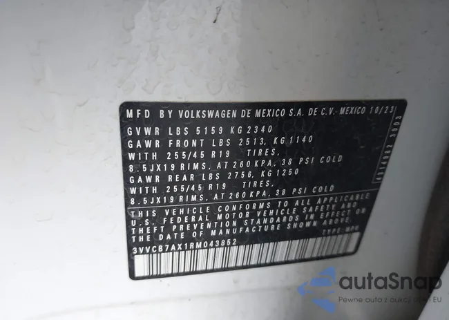 3VVCB7AX1RM043852: 42695582