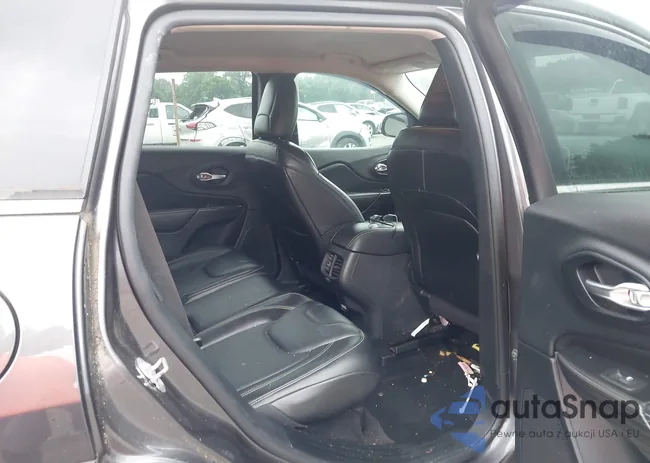 1C4PJMDSXFW577493: 42695707