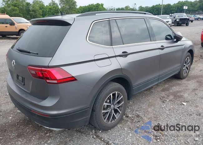 3VV2B7AX0KM131793: 42695768