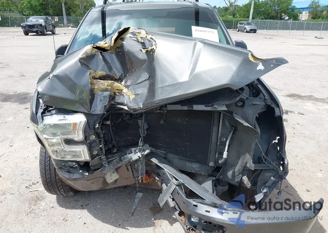 1FTMF1C82HKC58690: 42695777