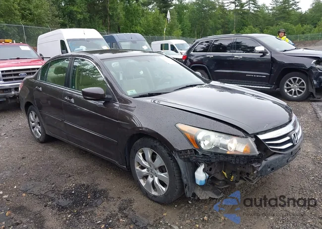 1HGCP2F32BA015300: 42695008