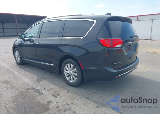 2C4RC1BG8KR650461: 42695171