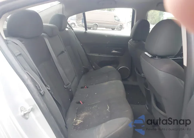 1G1PE5S93B7239957: 42695211