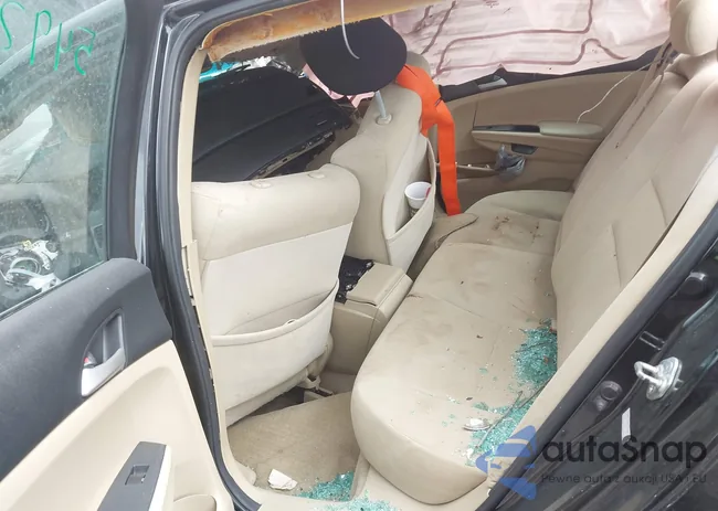 1HGCP2F37CA185492: 42695232