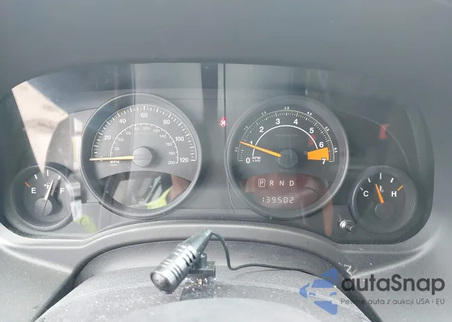 1C4NJCBA3ED881741: 42696397