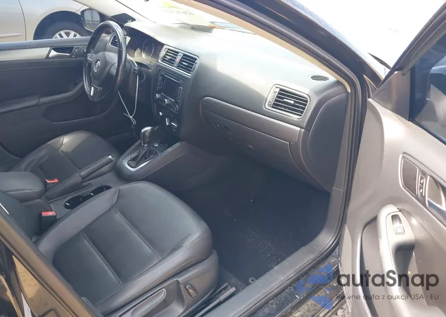 3VWLL7AJXEM416059: 42696503