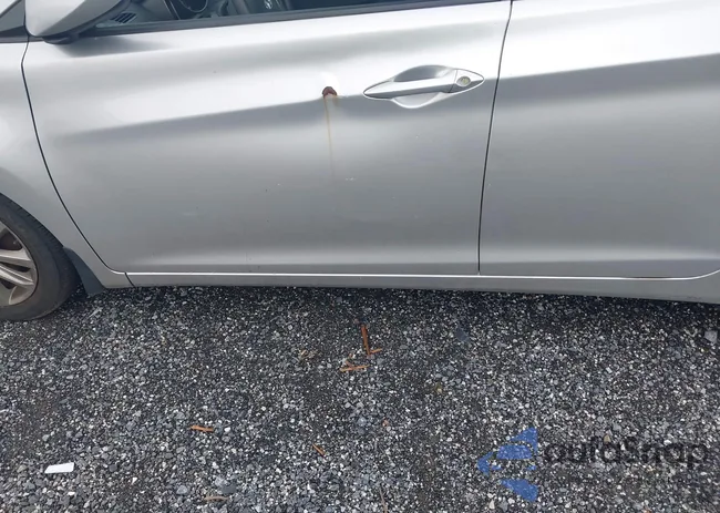 KMHDH4AE8FU415138: 42696511