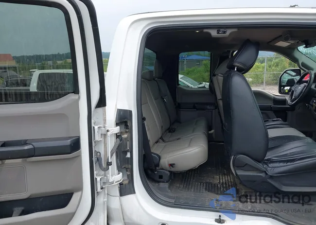 1FT7X2B67MEC09798: 42695898