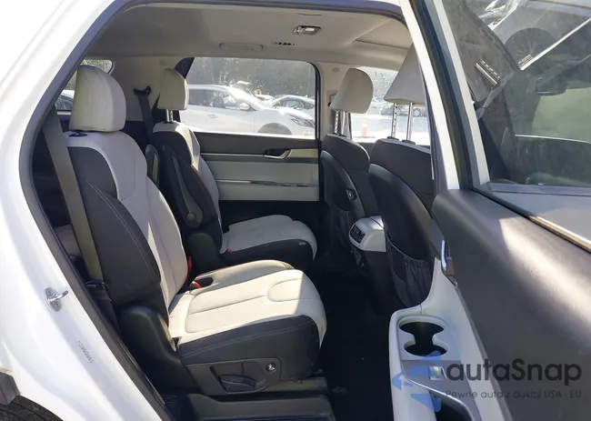 KM8R2DHE1LU104501: 42696157