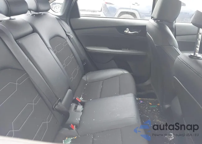 3KPF54AD3PE674312: 42697408