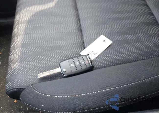 KNDPMCAC4L7633030: 42697714