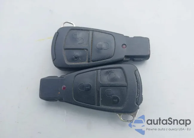 WDBJF65FXWA642827: 42696855