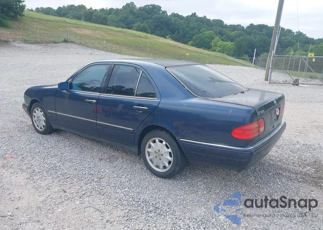 WDBJF65FXWA642827: 42696855