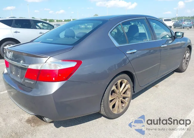 1HGCR2F50DA058497: 42696928