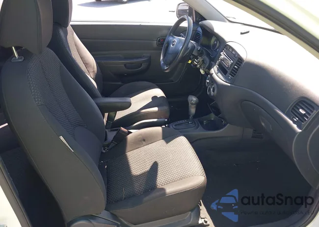 KMHCM3AC2AU169311: 42697111