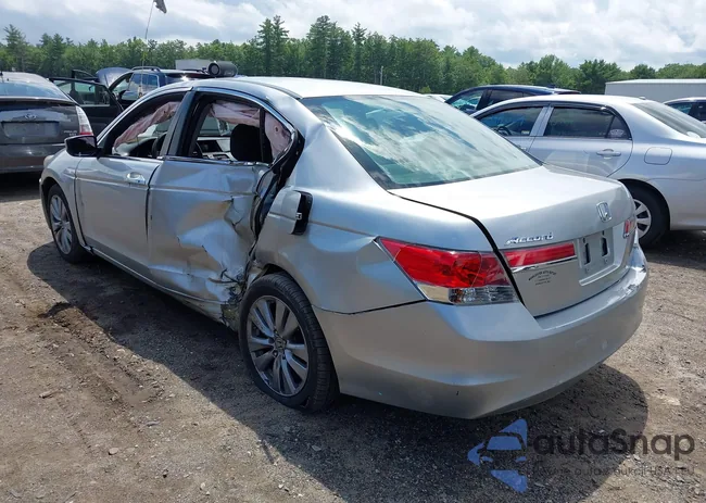 1HGCP2F38BA017634: 42697170