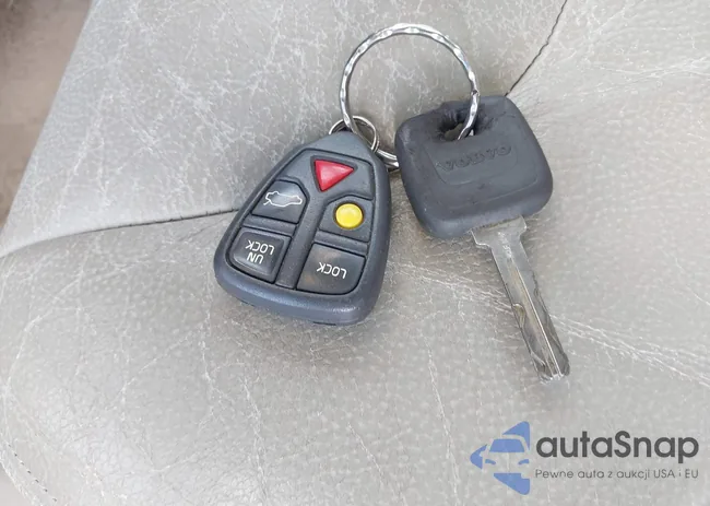 YV1RS58D722119218: 42697182