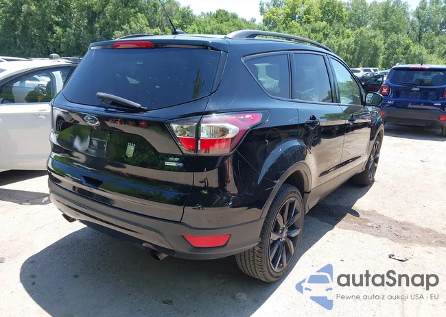 1FMCU9GDXHUD11112: 42697221