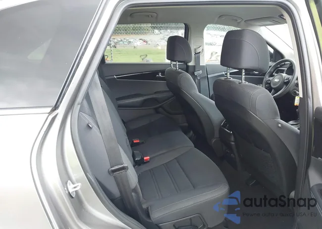 5XYPG4A37HG323848: 42697225