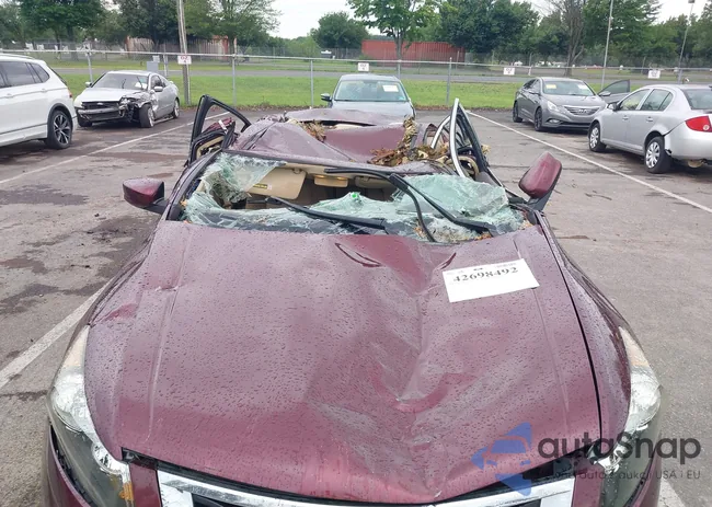 1HGCP26318A117728: 42698492