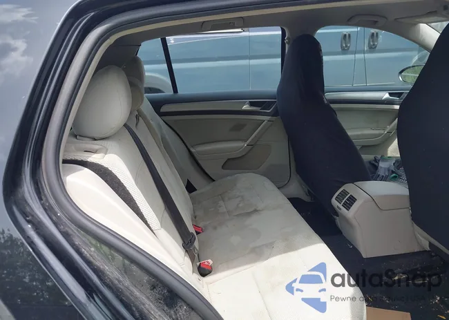 3VW117AU2HM071637: 42698581