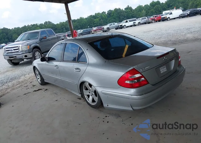 WDBUF70J13A250135: 42697907