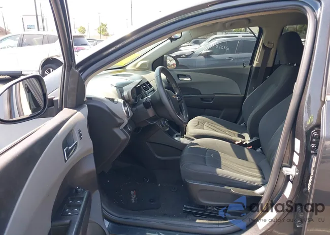 1G1JC6SH3G4142128: 42697929