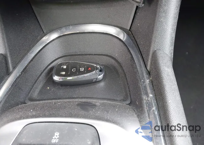 1G1ZD5ST8PF208207: 42698098