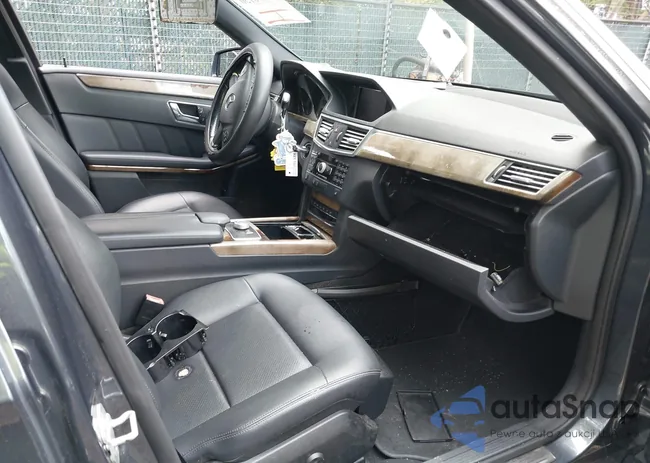 WDDHF8HB7AA261374: 42698150