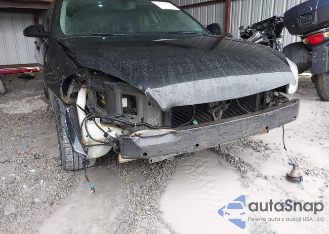 2G1WD58C879135598: 42698216