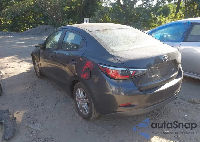 3MYDLBZVXGY121803: 42699310