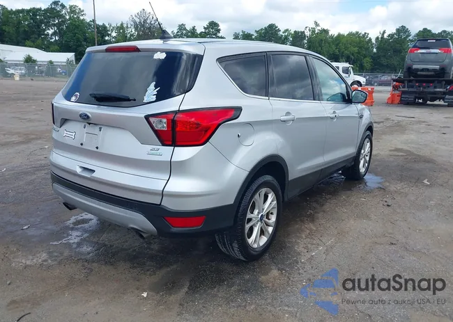 1FMCU0GD9KUA75295: 42699547