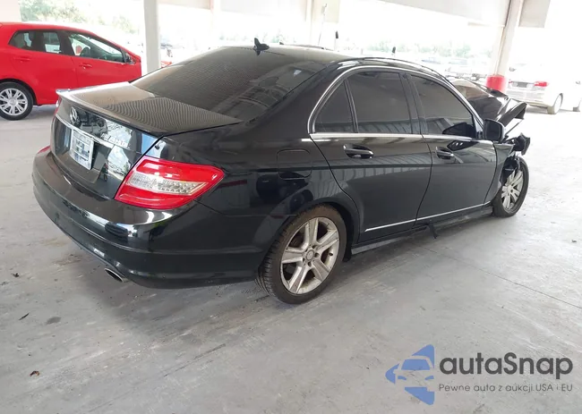 WDDGF56X98R030335: 42699601