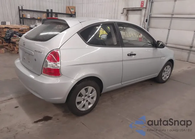 KMHCM36C68U067657: 42699660