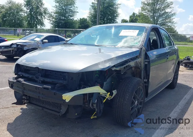 3VWD17AJ8EM247640: 42699767