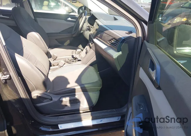 3VVLX7B21NM047673: 42699075