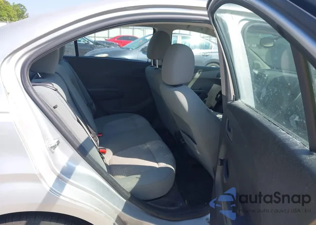 1G1JB5SH0F4127419: 42699223