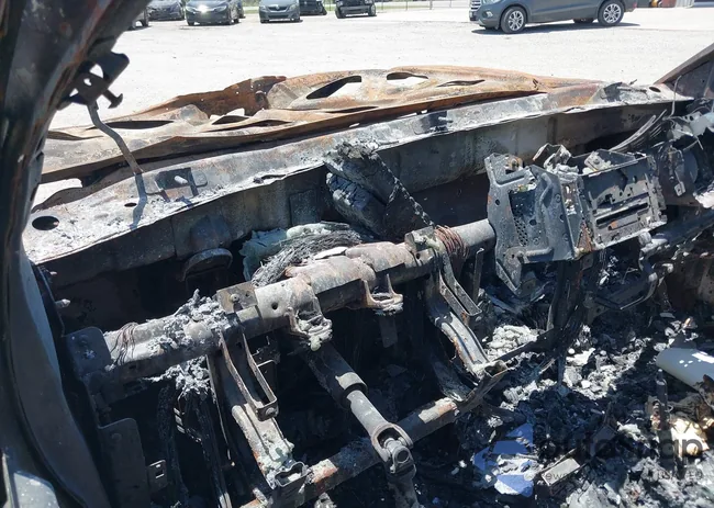 5N1AR18U77C636331: 42700465