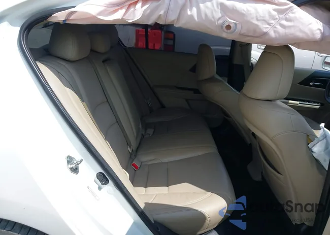 1HGCR2F81DA213908: 42700481