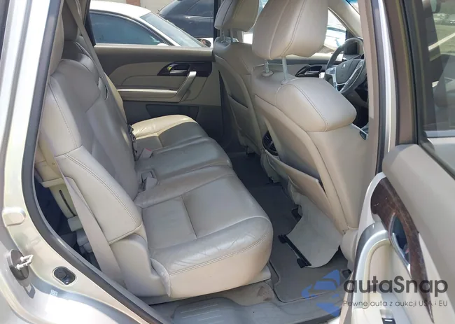 2HNYD2H48BH548279: 42700490