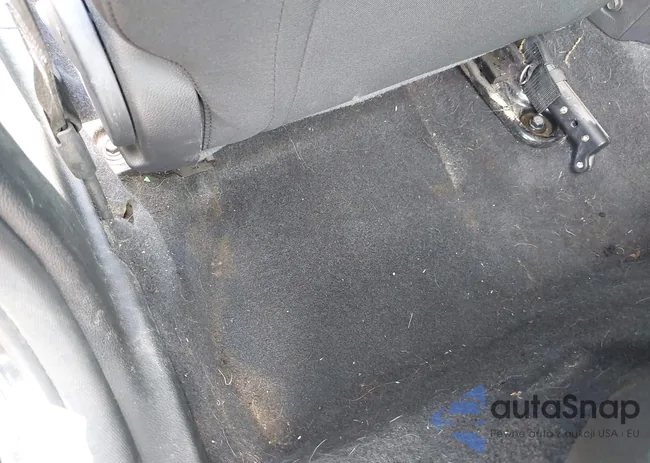 1FADP3H28JL214096: 42700524