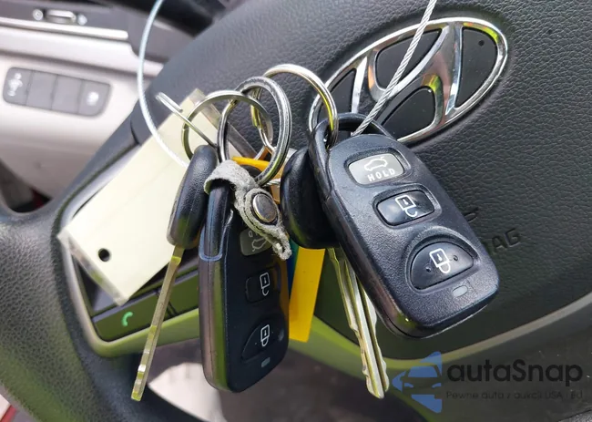 KMHD74LFXHU400569: 42700581