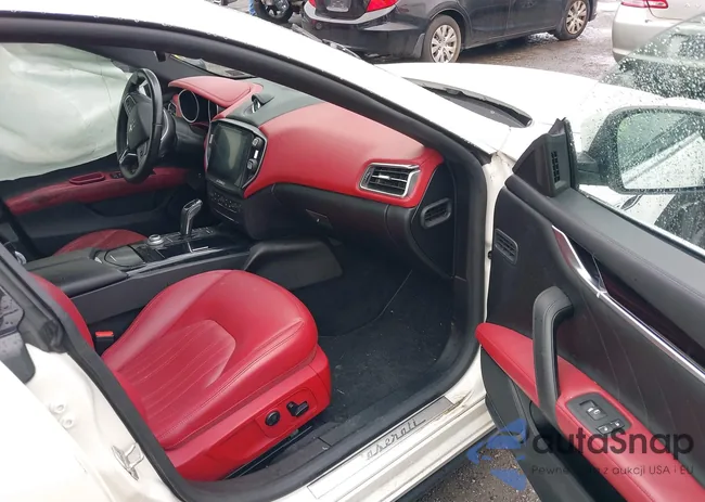 ZAM57YTA1K1319615: 42700681