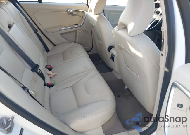 YV1612SBXF1190324: 42700688