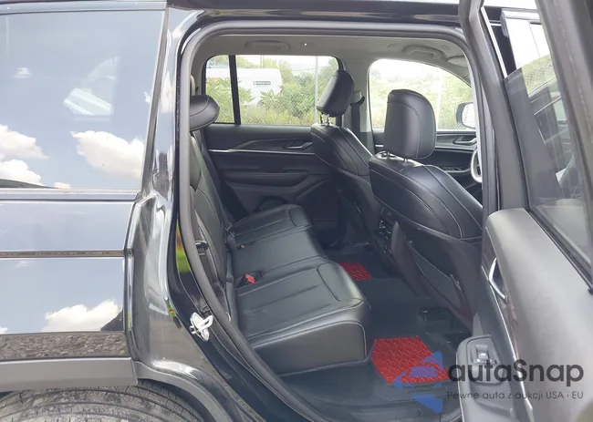 1C4RJHBG3PC529402: 42700745