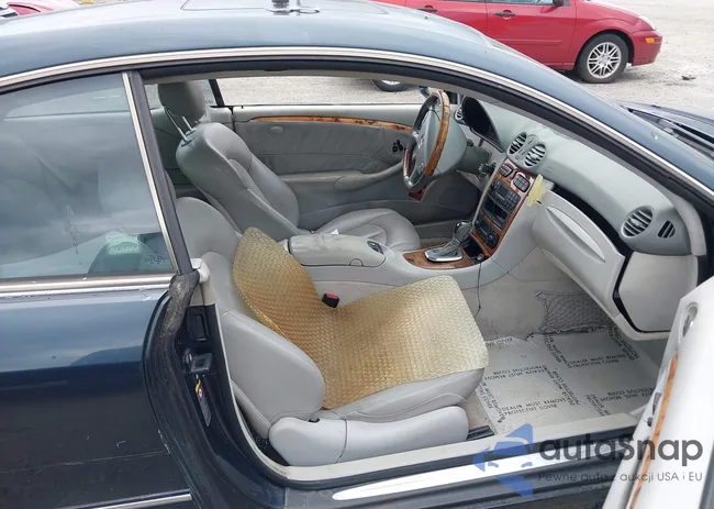 WDBTJ65J74F072068: 42700812