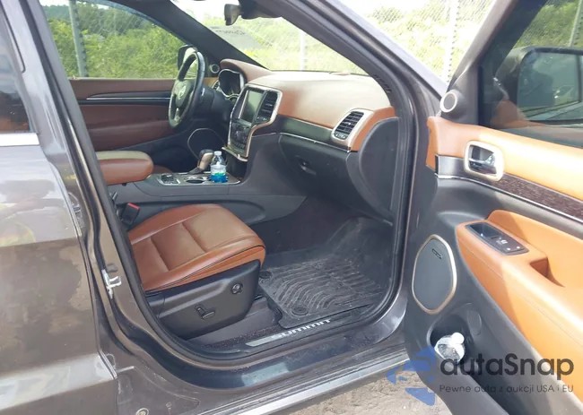 1C4RJFJG9HC728266: 42699977