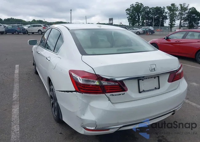 1HGCR2F05HA081543: 42700024