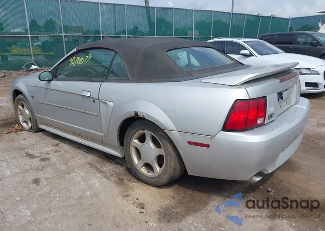 1FAFP45X8YF282373: 42700079